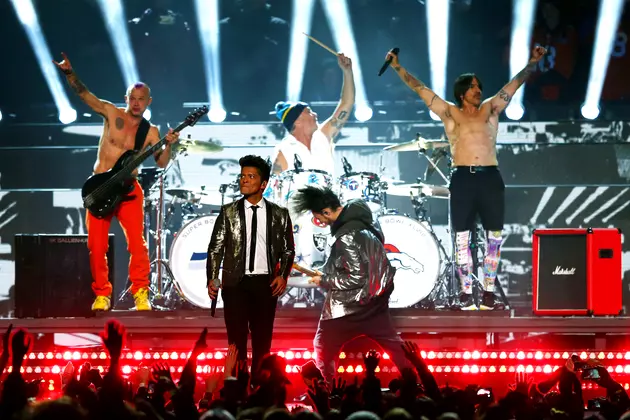 Super bowl halftime 2014 - credit-Elsa-Getty Images